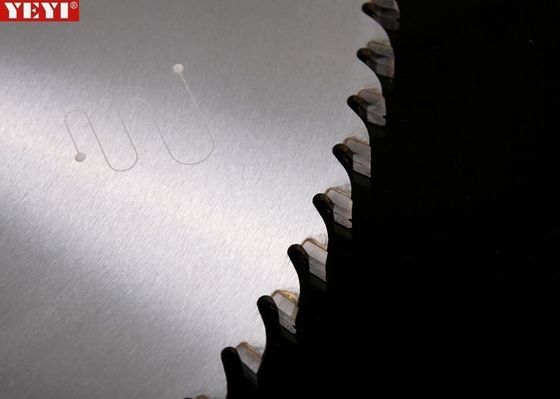 SKS เหล็กญี่ปุ่นตารางลูกสูบ TCT เลื่อยวงเดือนใบมีดสำหรับตัด Chipboard 450mm