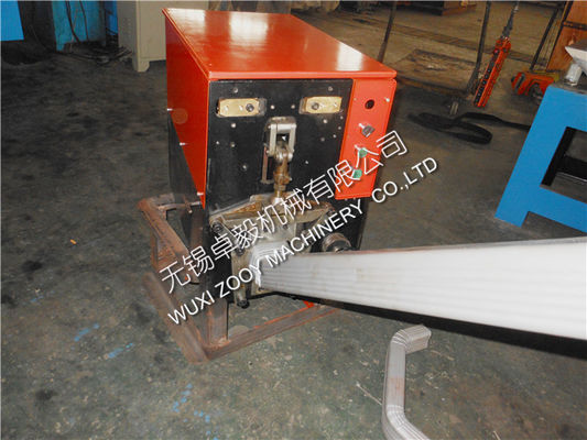 เครื่องรางสแควร์เคลื่อนย้ายได้ 3kW แผ่นโลหะม้วนขึ้นรูปเครื่อง