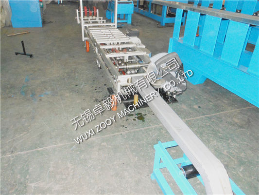 เครื่องรางสแควร์เคลื่อนย้ายได้ 3kW แผ่นโลหะม้วนขึ้นรูปเครื่อง