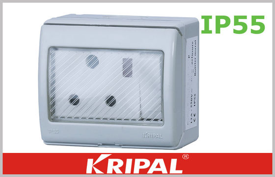 แอฟริกาใต้กลางแจ้งเสียบซ็อกเก็ต / 15 แอมป์รอบขาซ็อกเก็ต 250V