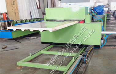 บินเลื่อยตัดระบบของการไฟฟ้าเครื่องแซนวิชแผง 1 ชุดเครื่องสูงกด PU โฟม